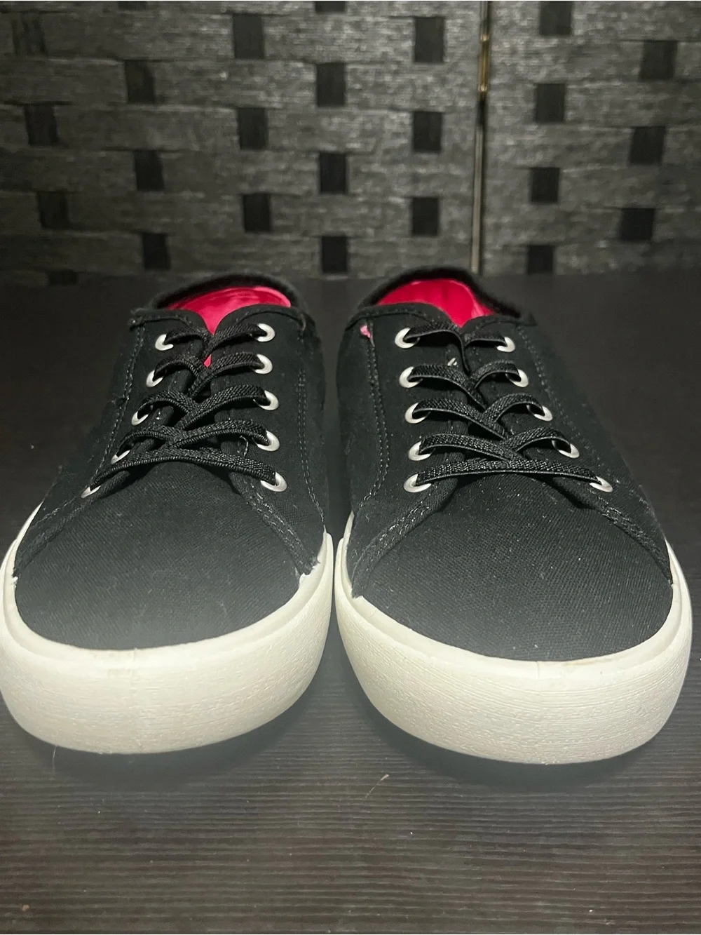 Women’s Wonder Nation black canvas sneakers with pink lining, size US 6